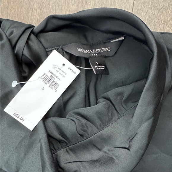 NWT Banana Republic Black High Neck Top - Picture 2 of 5